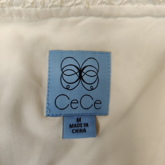 Cece Ivory White Button Up jacket size medium - Picture 3 of 3